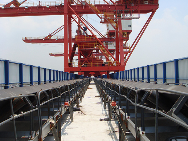 皮帶輸送機(jī) 皮帶輸送機(jī)